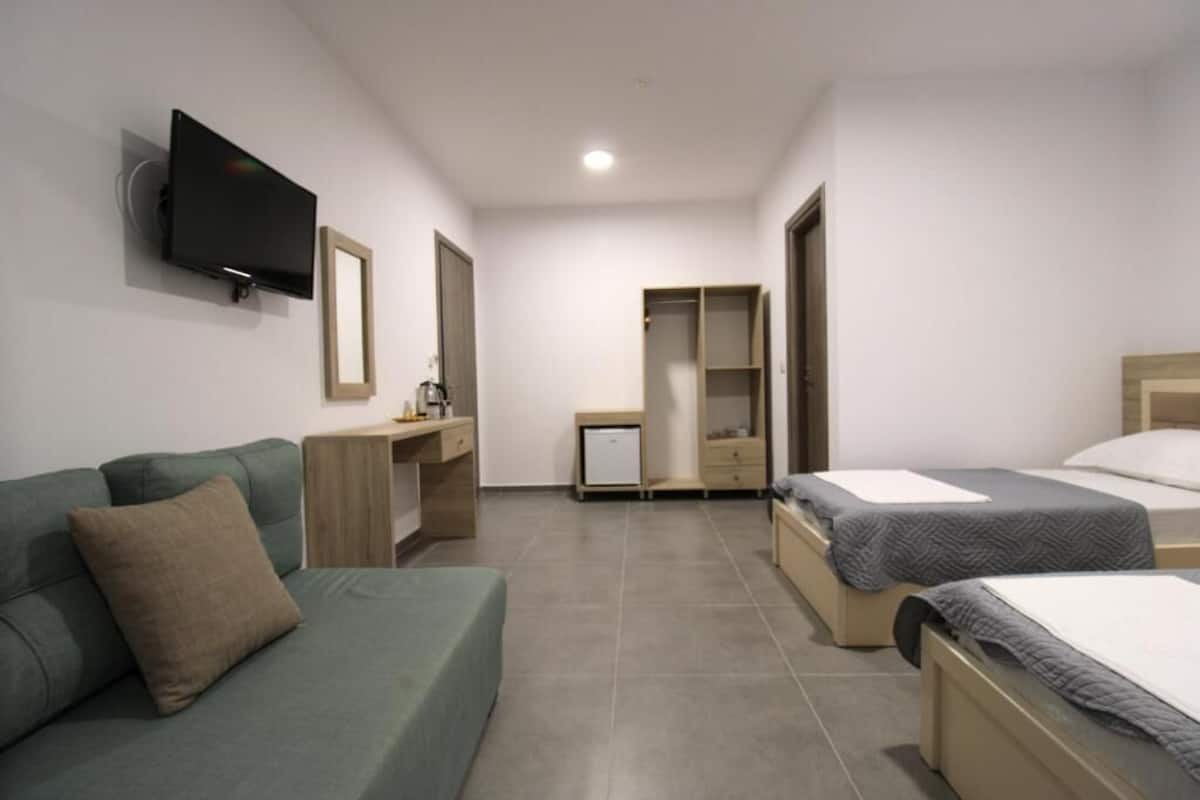 Suite, Balcony, City View | In-room safe, desk, soundproofing, free WiFi