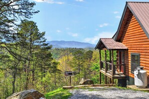 Exterior - Private Hot Tub + Deck + Fire Pit + Mountain Views | Mins to Downtown (Townsend)