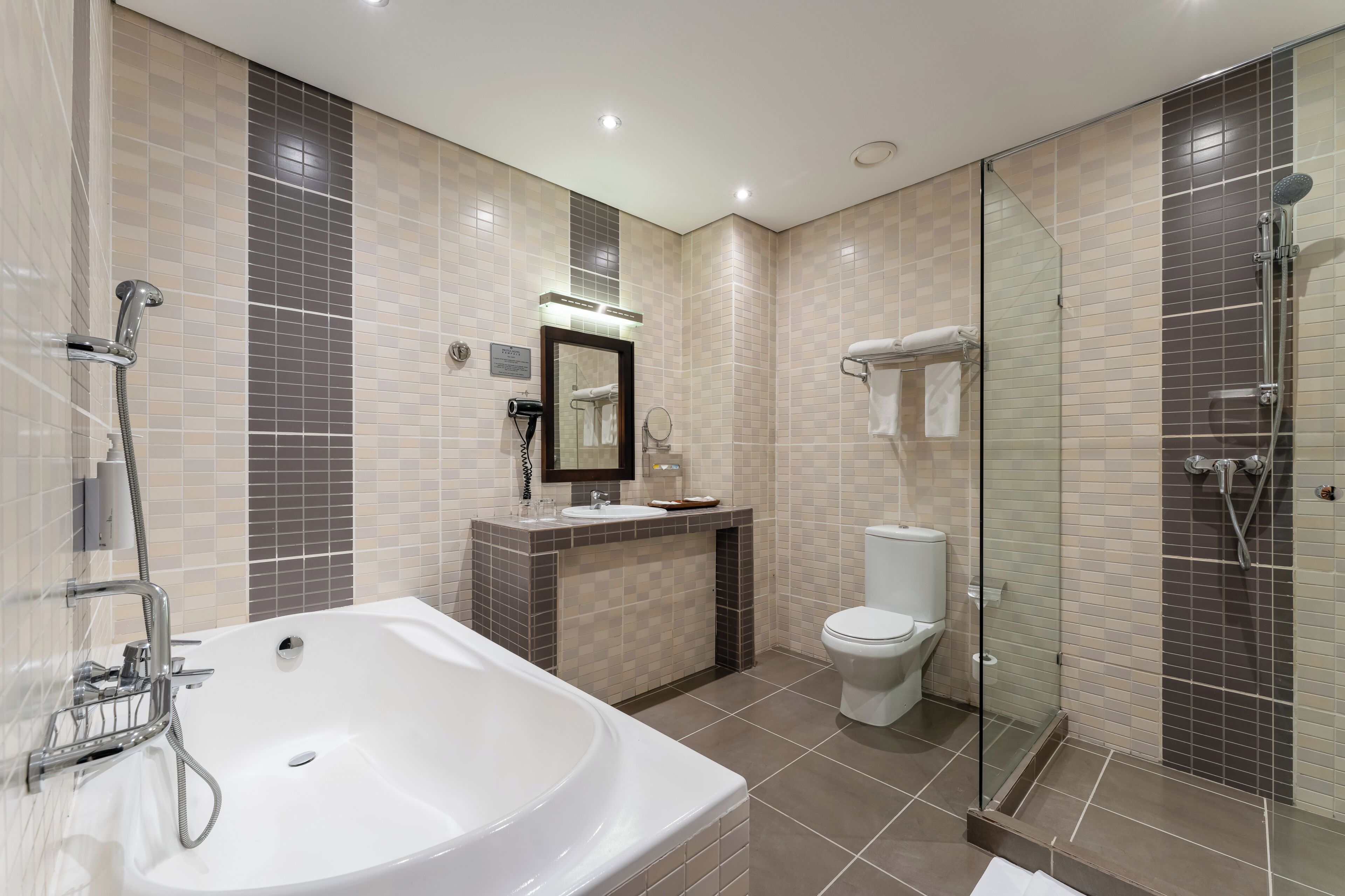 Suíte júnior | Banheiro