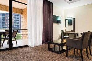 Living area - Hotel 33 Kampala (Kampala)