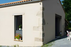 Exterior - Gîte Du Côteau – 10 min from Puy du Fou (Les Herbiers)