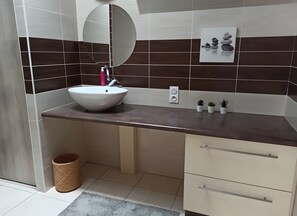 Bathroom - Gîte Du Côteau – 10 min from Puy du Fou (Les Herbiers)