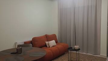 Apartment, 1 Bedroom | Living area
