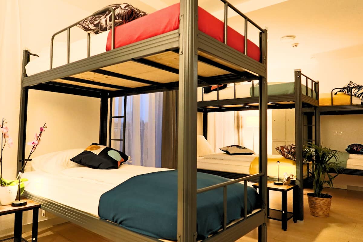 标准宿舍, 河景