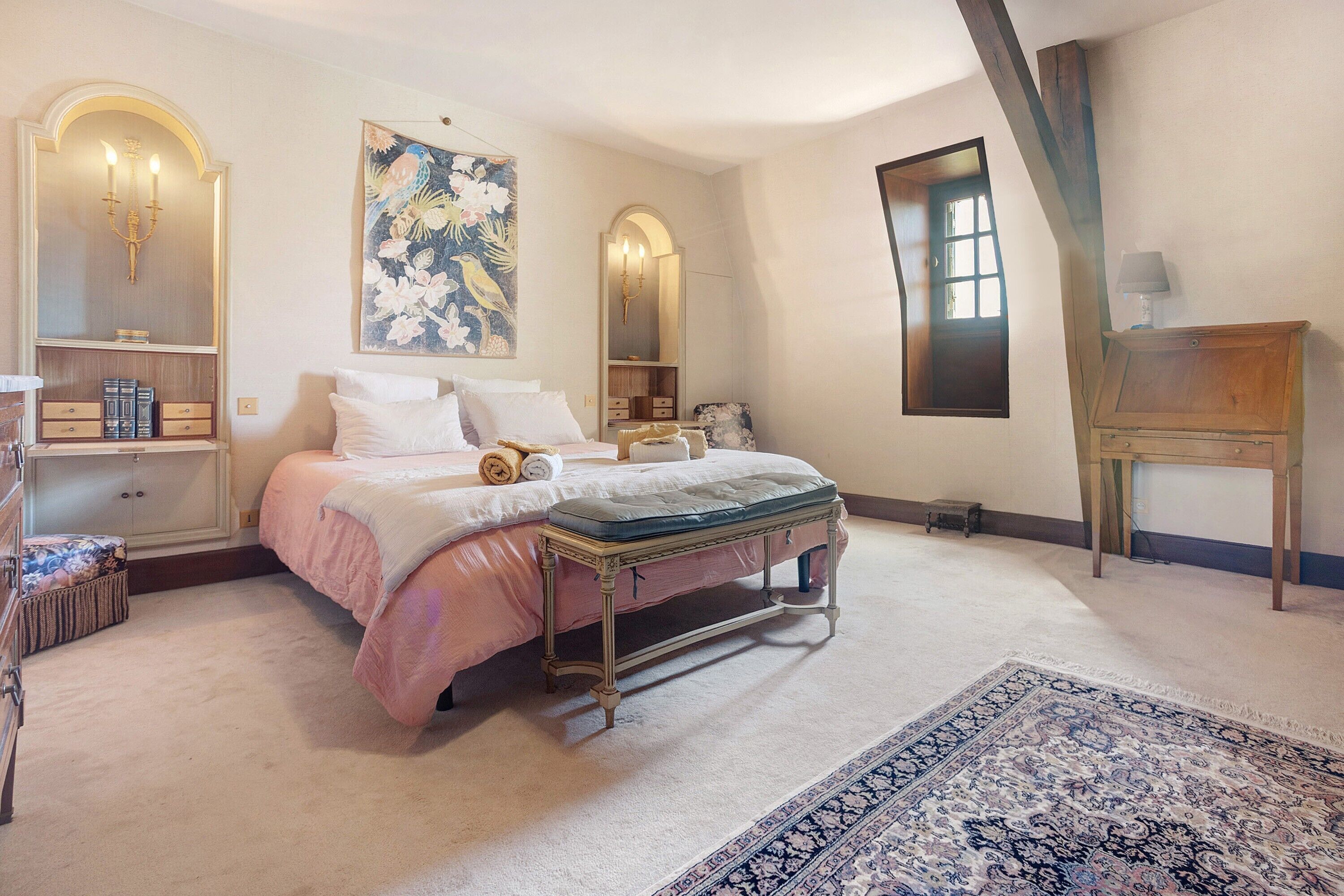 2 chambres, fer et planche à repasser, Wi-Fi, draps fournis