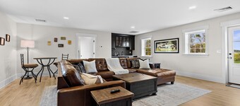 Luxury Angus Ranch Estate • Pool & HotTub • Private 50-Acre Retreat Near Hershey