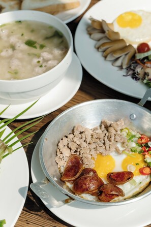 Desayuno buffet incluido todos los días