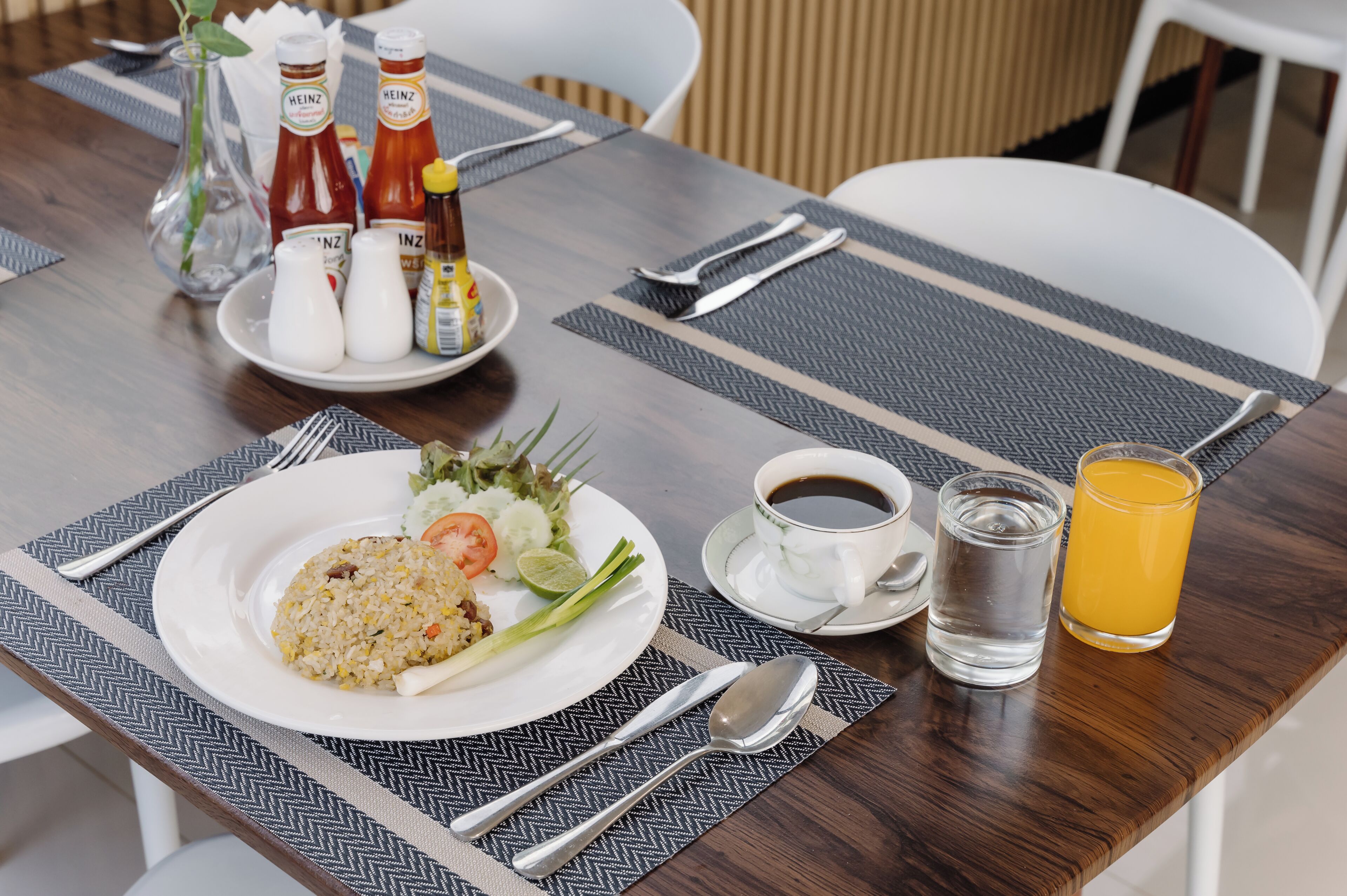 Tägliches inbegriffenes Frühstücksbuffet