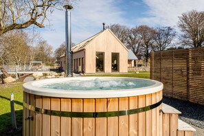 Bañera de hidromasaje exterior