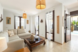 TV - Villa Bananagio - VipVipVillas (Playa Blanca)
