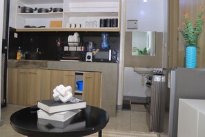 Private kitchen - Betty cozzy homes... where you get to feel home away from home. (Nairobi)