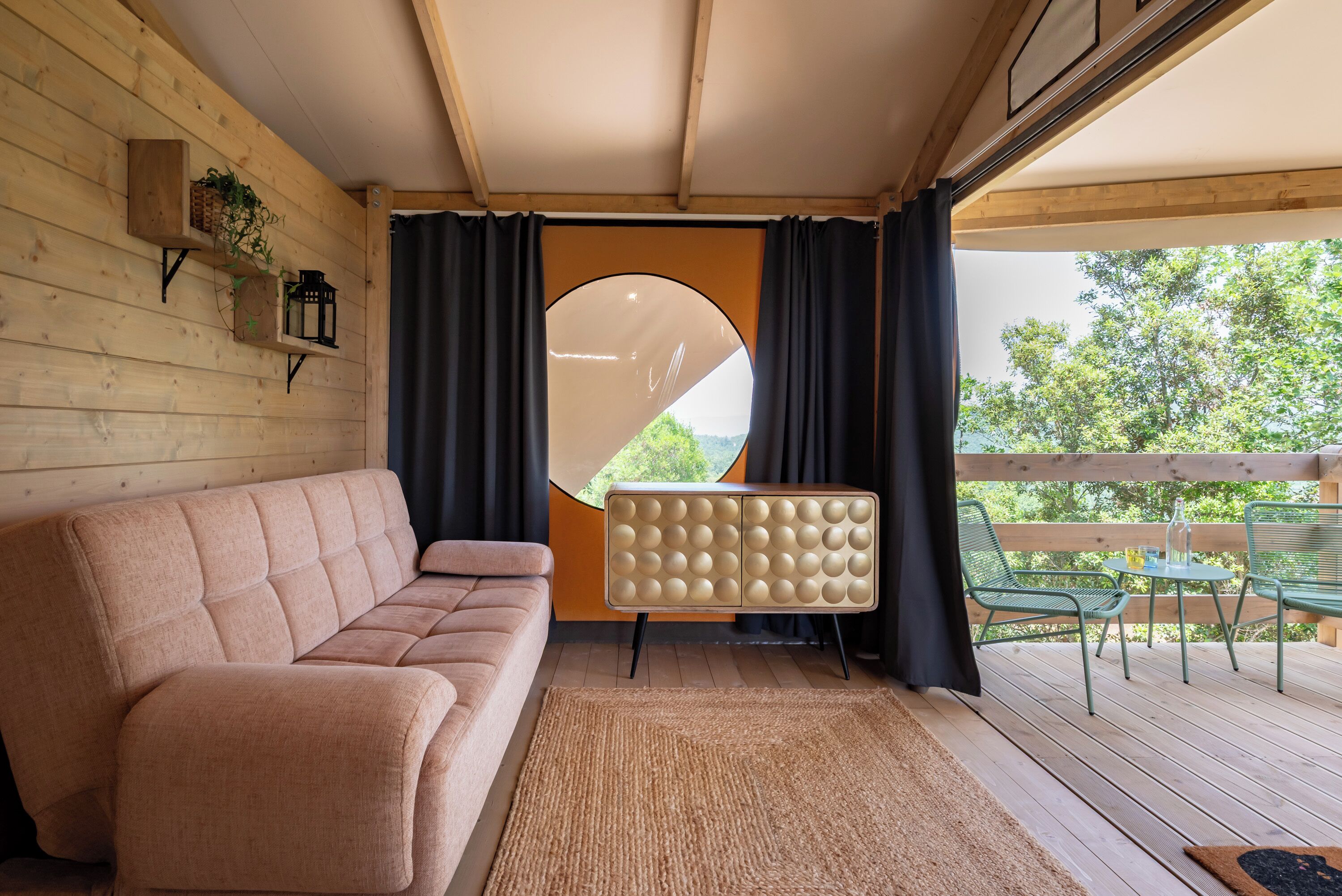 Family Tent, Lake View | Living area