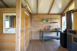 Tent, Lake View | Private kitchen