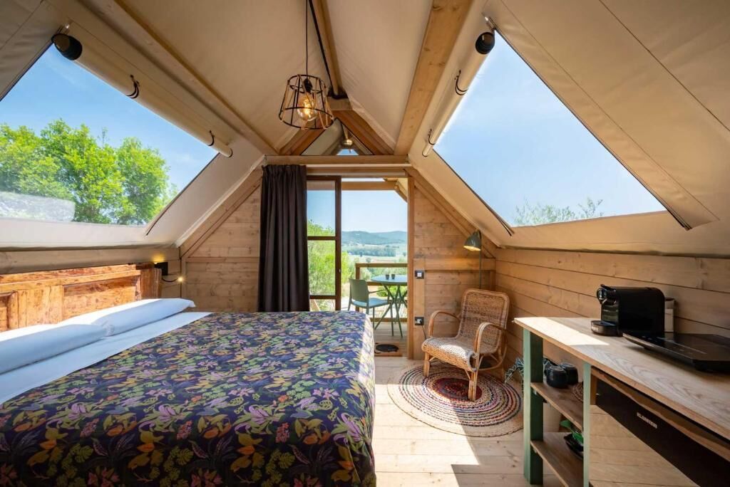 Barraca, vista para o lago