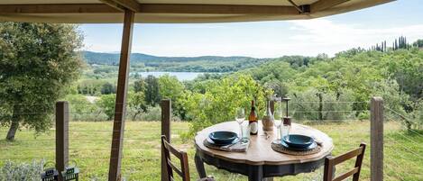 Tente, vue sur le lac | Terrasse/patio