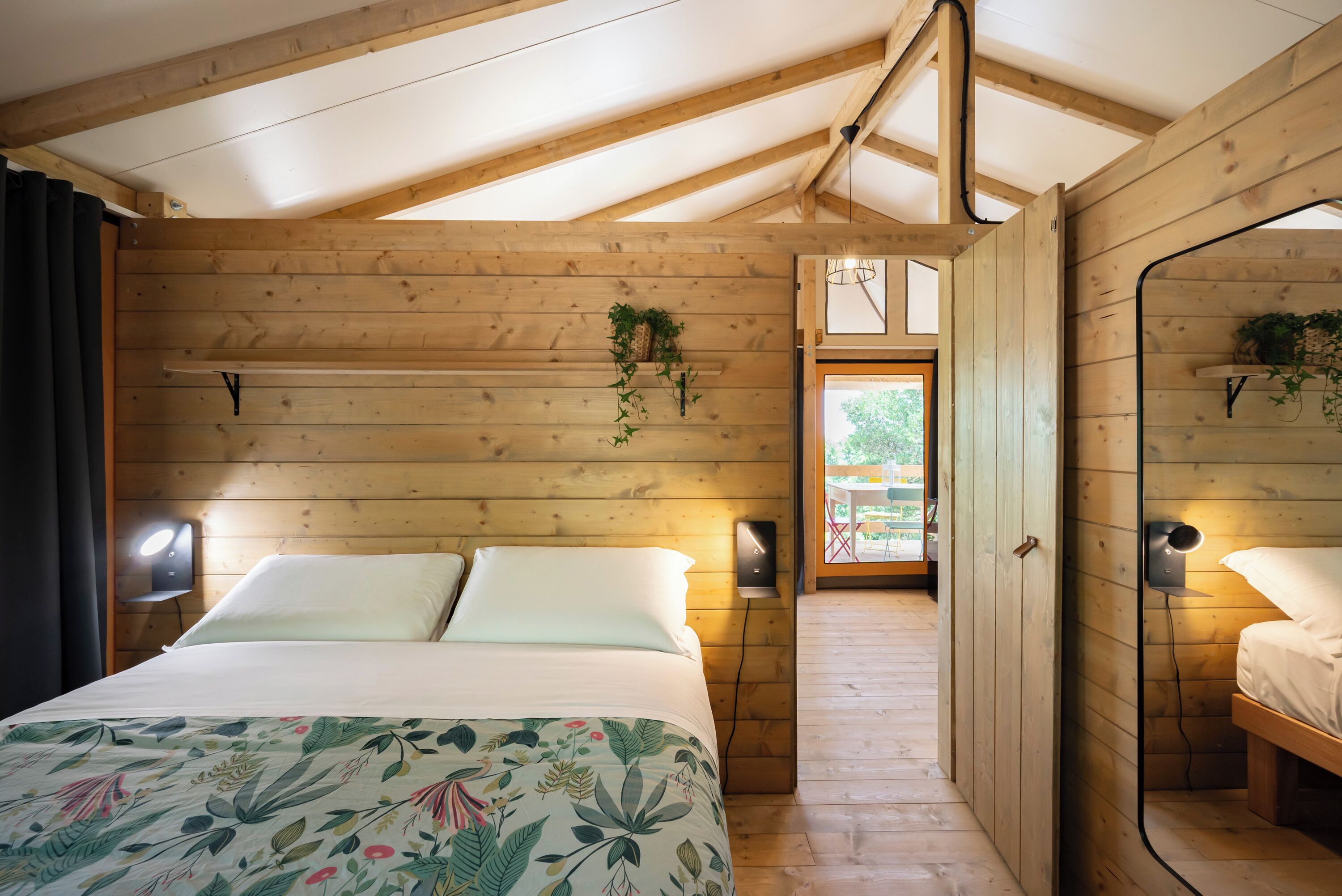 Perhetelttamajoitus, järvinäköala