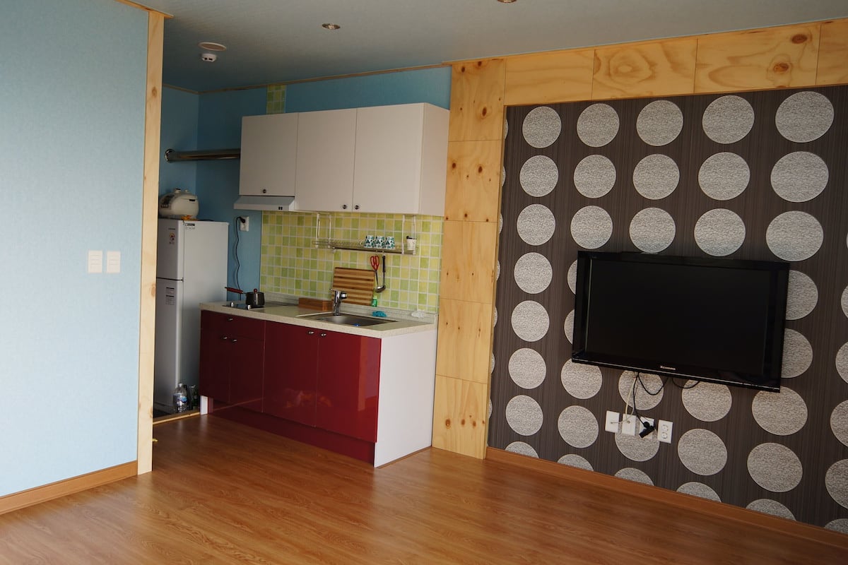 Basic Room, Balcony, Sea View | Private kitchen