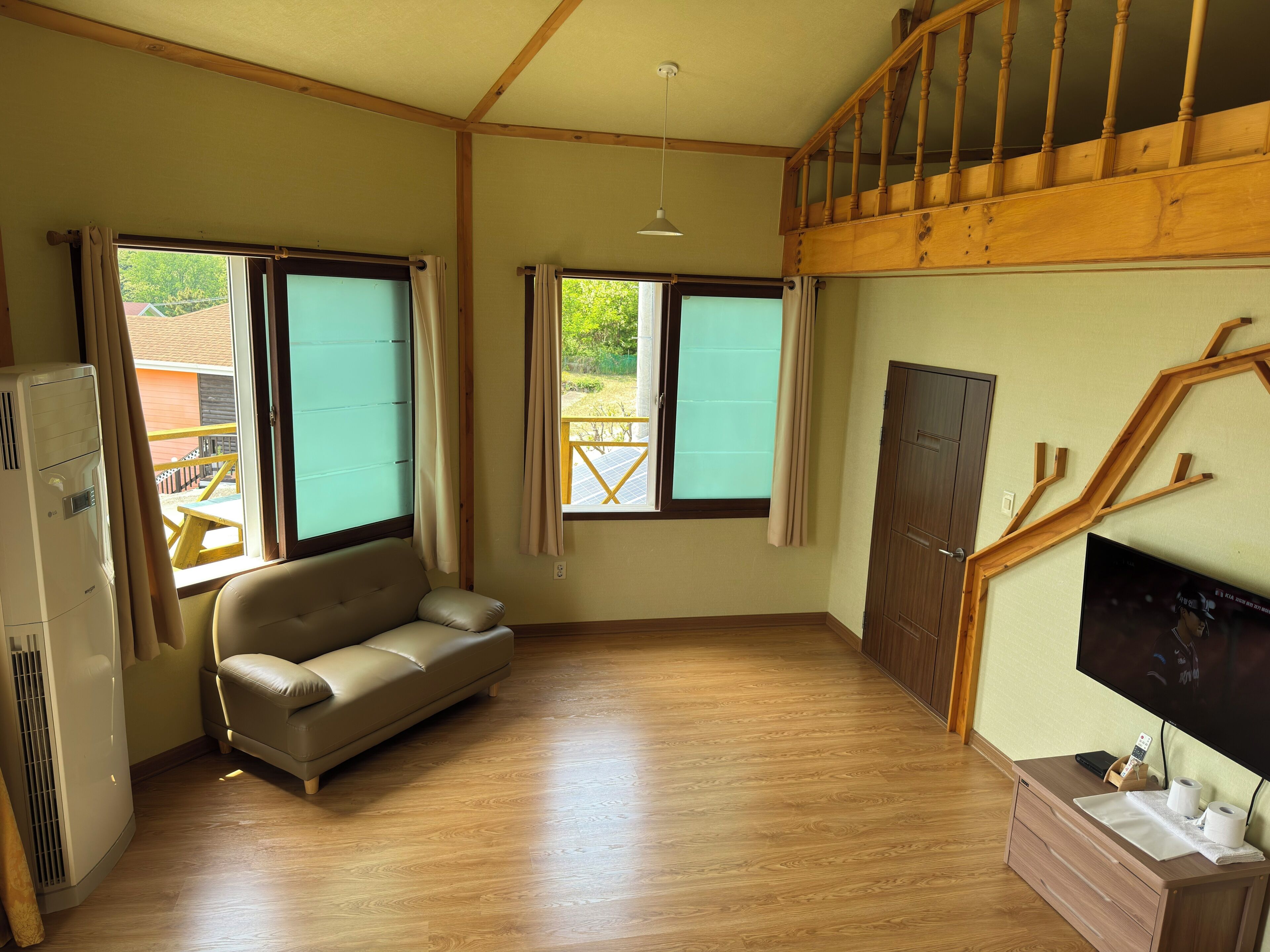 Classic Duplex, Balcony, Sea View | Interior