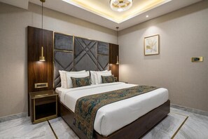 Classic Studio - Hotel Shumo Grand Khammam (Khammam)