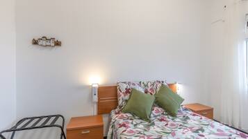2 chambres, fer et planche Ă repasser, Wi-Fi, draps fournis