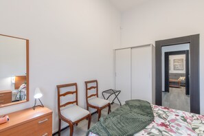 Room - Vacation Home 'La Ventana A La Catedral' with Sea View and Wi-Fi (Las Palmas de Gran Canaria)