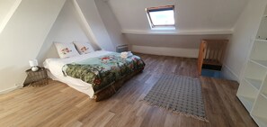 Room - Vrbo Property (somain)