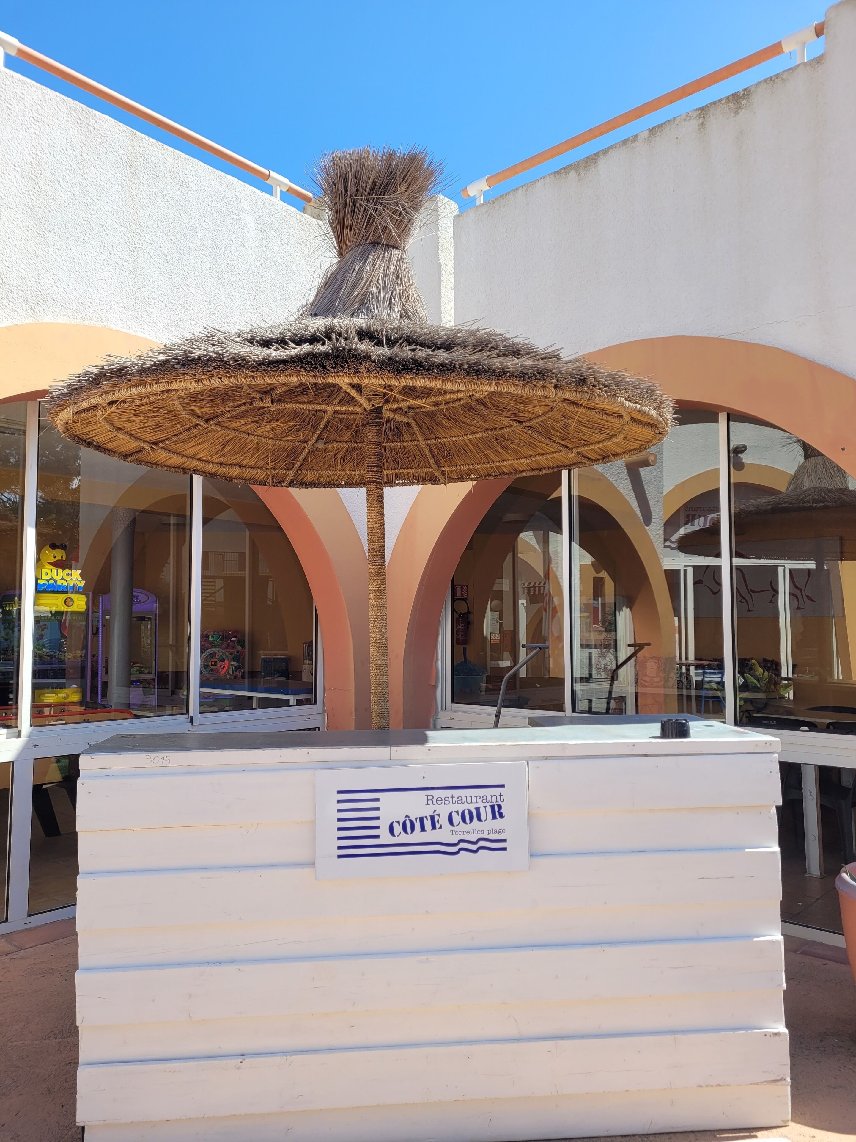 Mobile Home | Outdoor dining