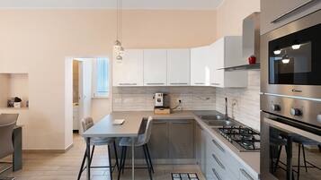 Fridge, microwave, oven, stovetop