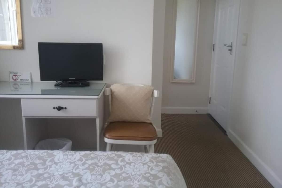 Blackout curtains, iron/ironing board, free WiFi
