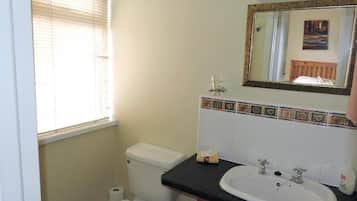 标准双人房, 花园景观 | 浴室