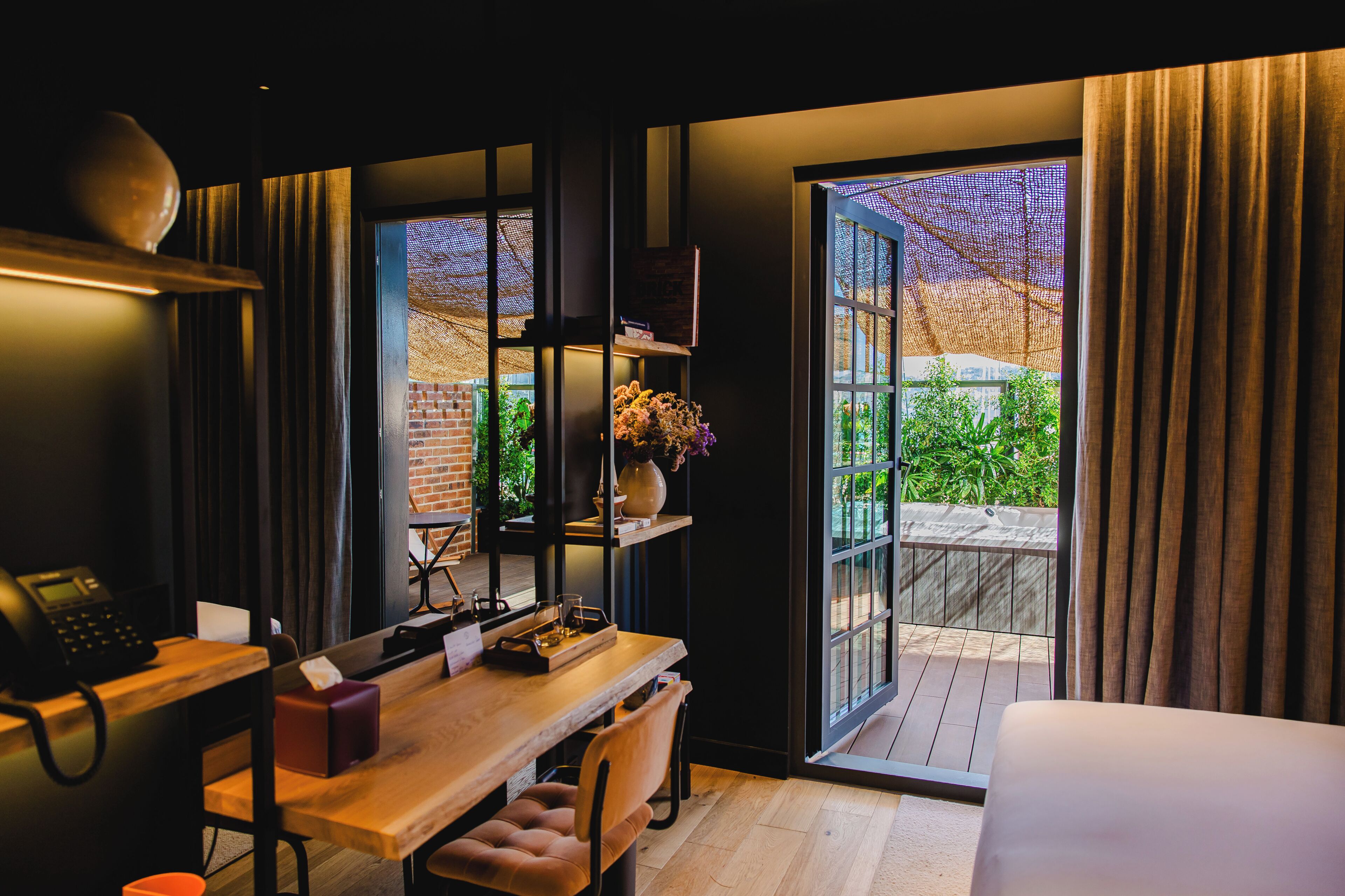 Ropa de cama hipoalergénica y minibar 