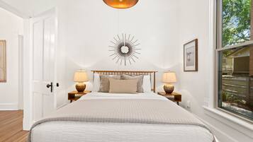 House, Multiple Beds, Hot Tub, Garden View (Little Luxe Retreat) | 3 bedrooms, individually decorated, individually furnished, bed sheets