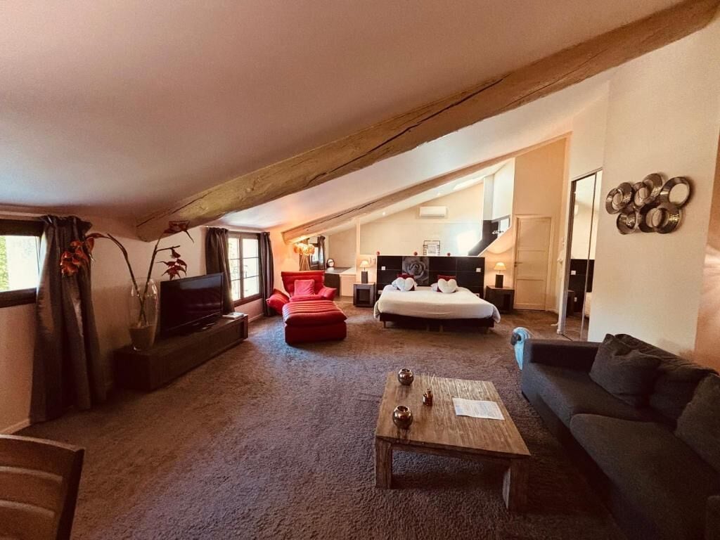 Deluxe Double Room, Garden View