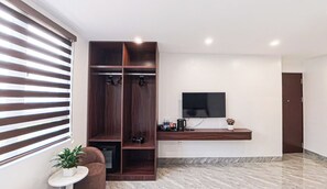 Double Room, Non Smoking, City View | Interior - Lucky Eden Noi Bai Hotel (Hanoi)