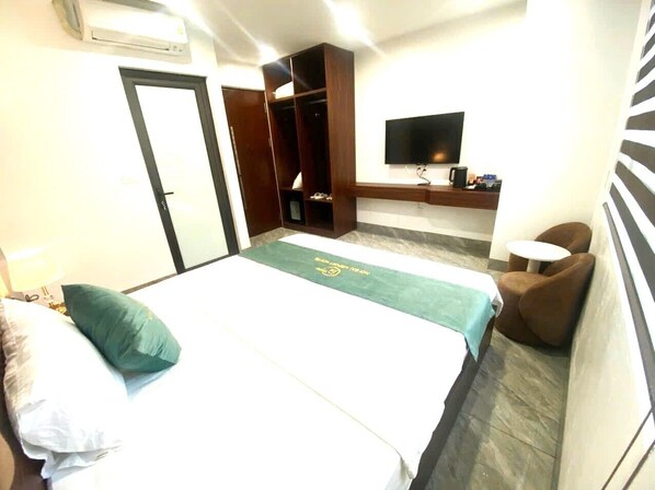 Double Room, Non Smoking, City View - Noi Bai Airport Hostel (Noi Bai)