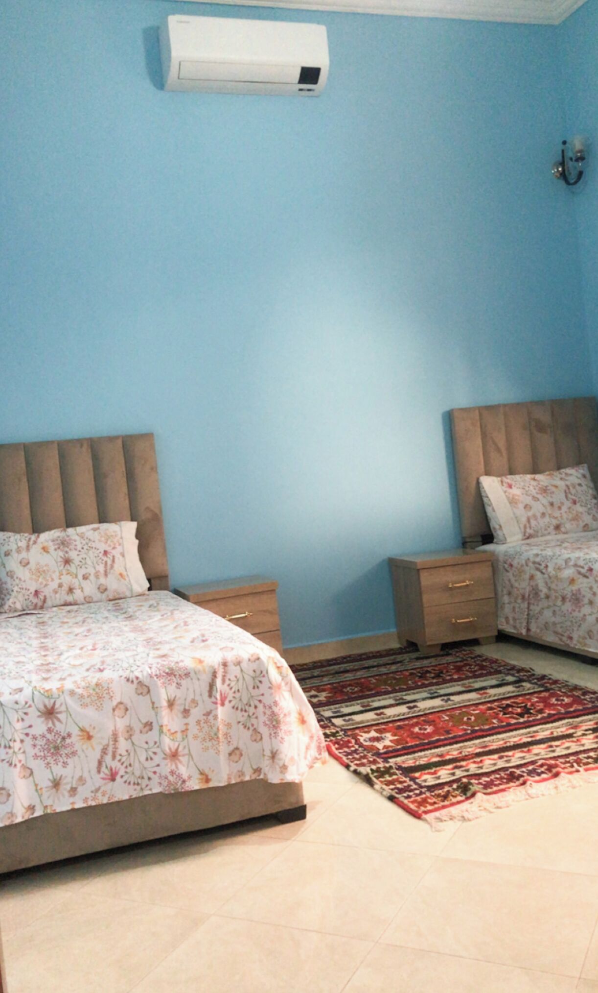 5 bedrooms, internet, bed sheets