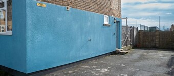 The Little Blue House | Contractors & Couples