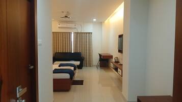 Deluxe Room | Free WiFi
