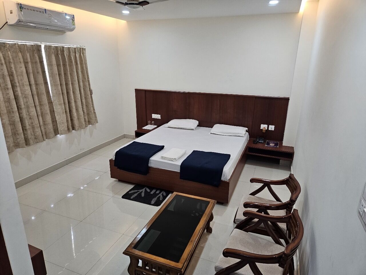 Kamar Deluks | Wi-Fi gratis