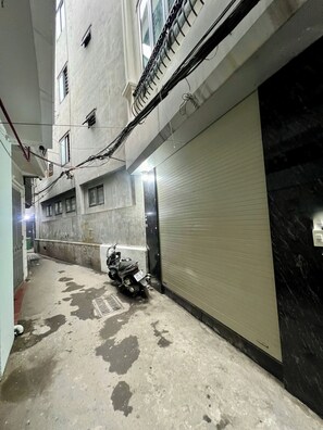 Basic Studio, City View | Property grounds - Ngoc Nhu Motel (Ho Chi Minh)