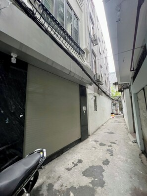 Basic Studio, City View | Property grounds - Ngoc Nhu Motel (Ho Chi Minh)