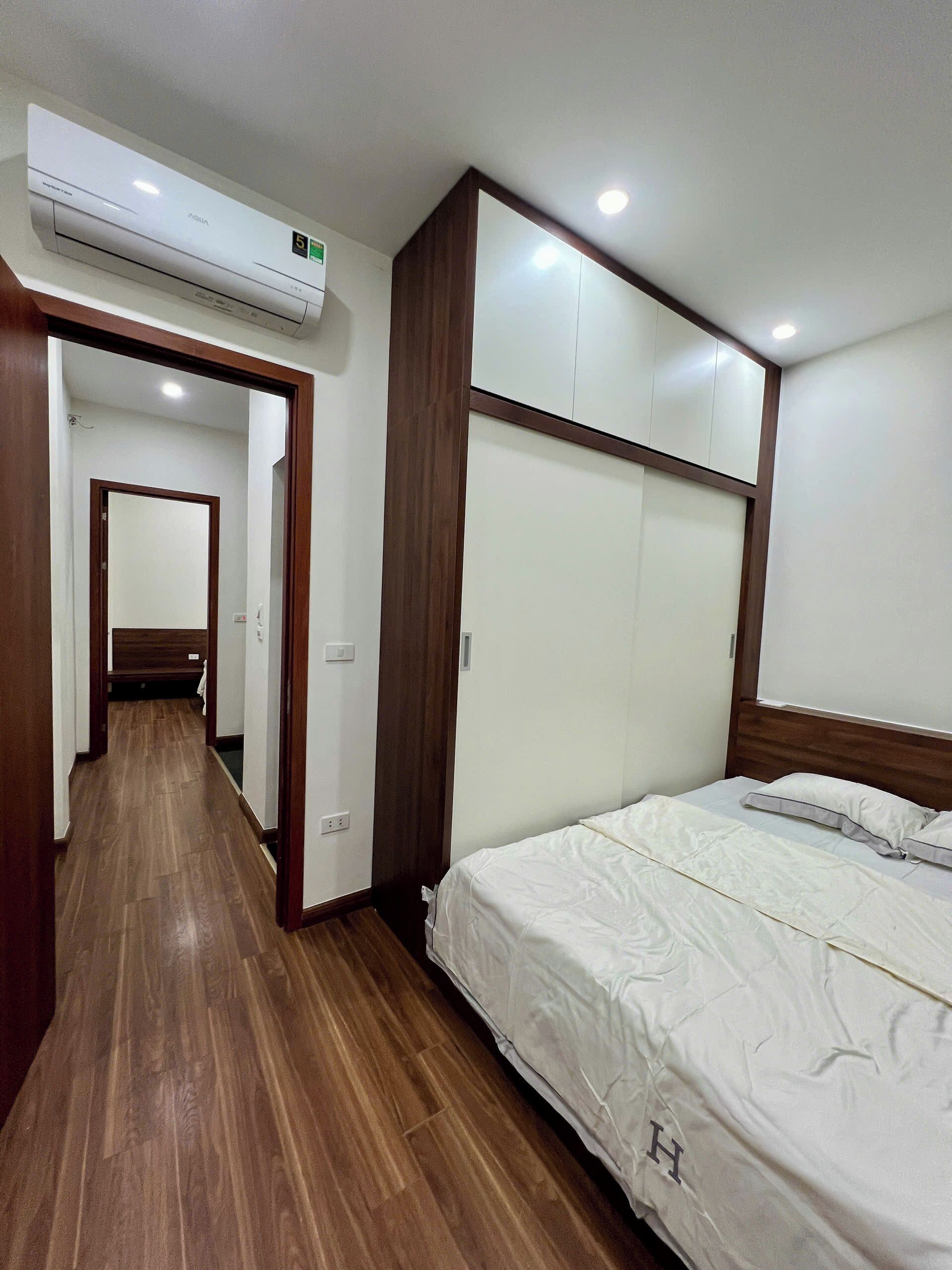 Basic Studio, City View