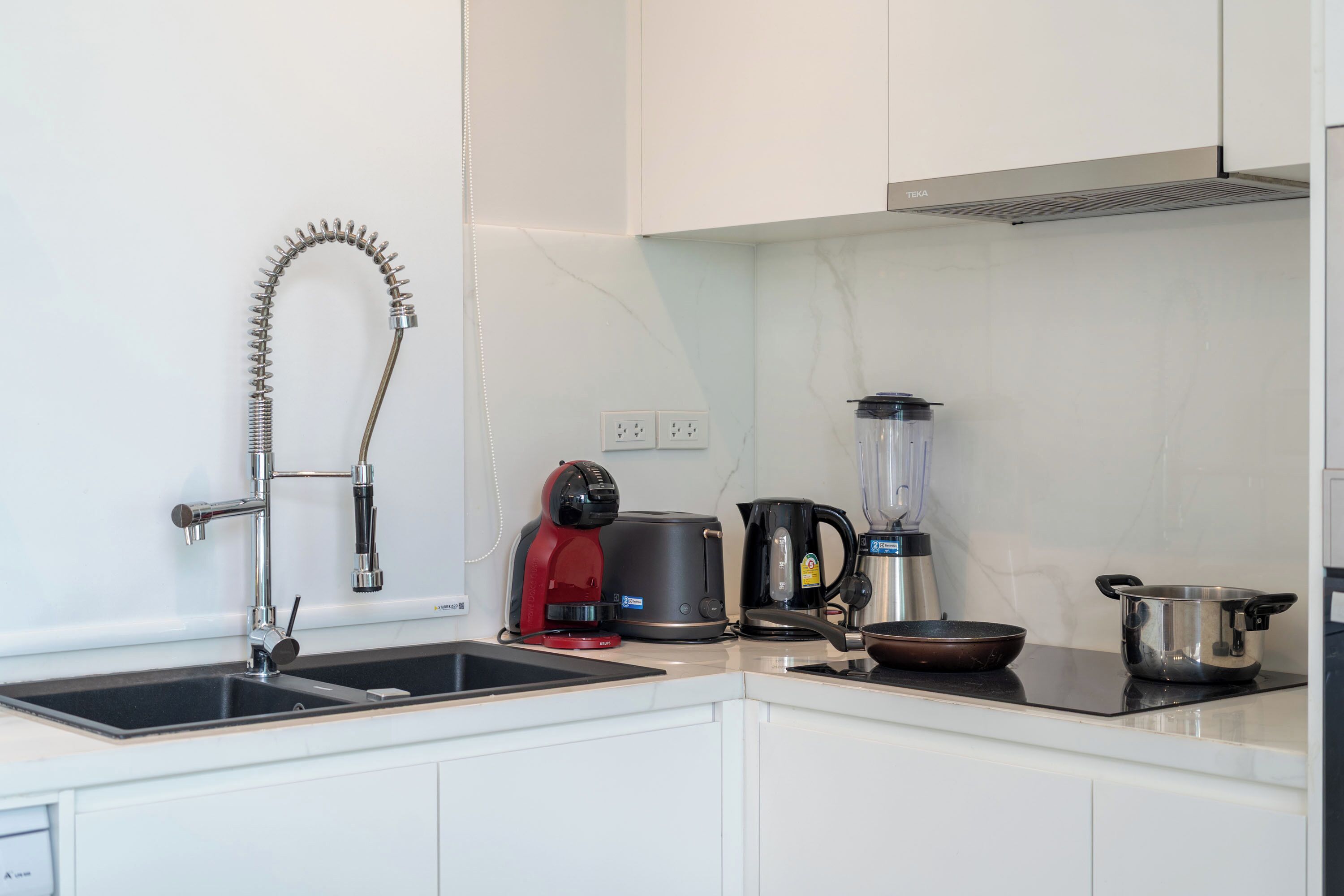 Villa - privat pool | Eget kök | Kylskåp, mikrovågsugn, ugn och diskmaskin