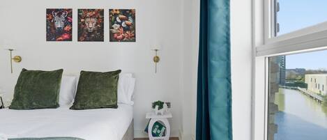 2 chambres, fer et planche Ă repasser, Wi-Fi, draps fournis