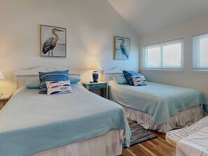Iron/ironing board, free WiFi, bed sheets - Heron Marsh Villa 30, Beautiful Lake Views and Nicely Redone (Pawleys Island)