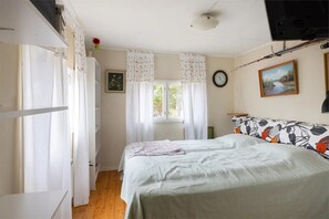 3 habitaciones, tabla de planchar con plancha y wifi gratis 