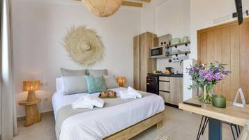 Superior Double Room, Sea View | In-room safe, blackout drapes, soundproofing, iron/ironing board