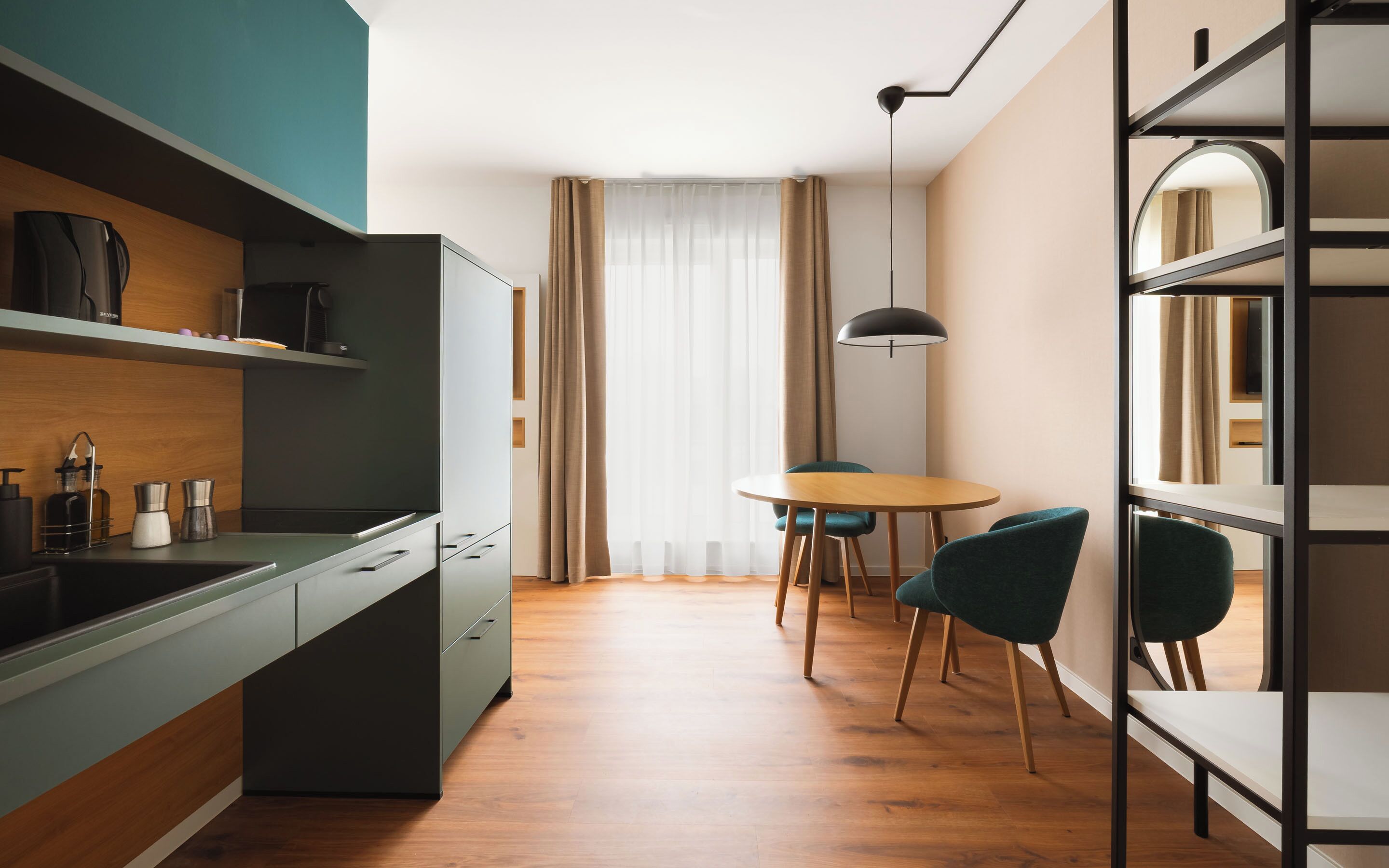 Suite Wheelchair Accessible | Private kitchen | Espresso maker, electric kettle