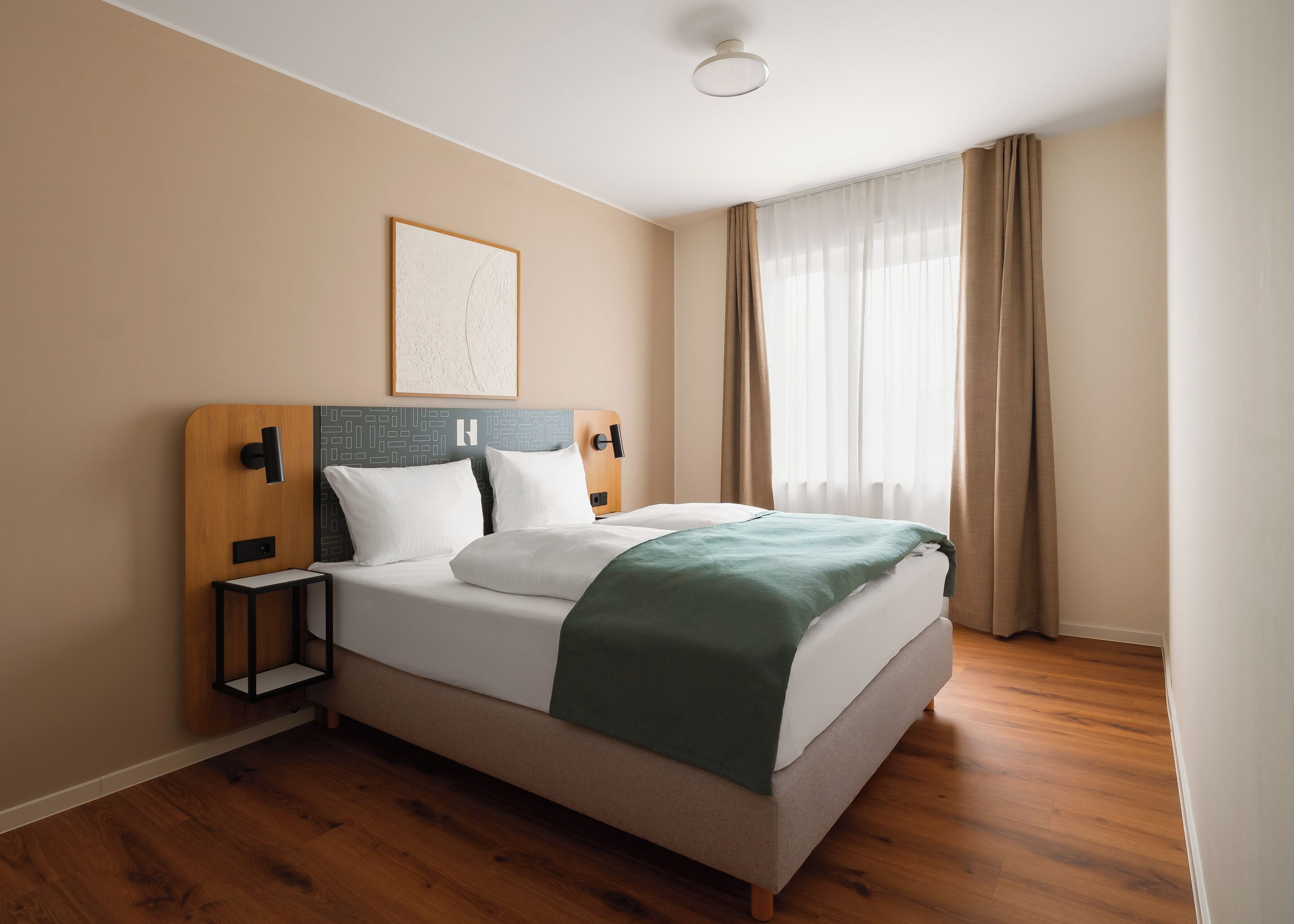 Comfort Suite | Individually decorated, individually furnished, desk, laptop workspace