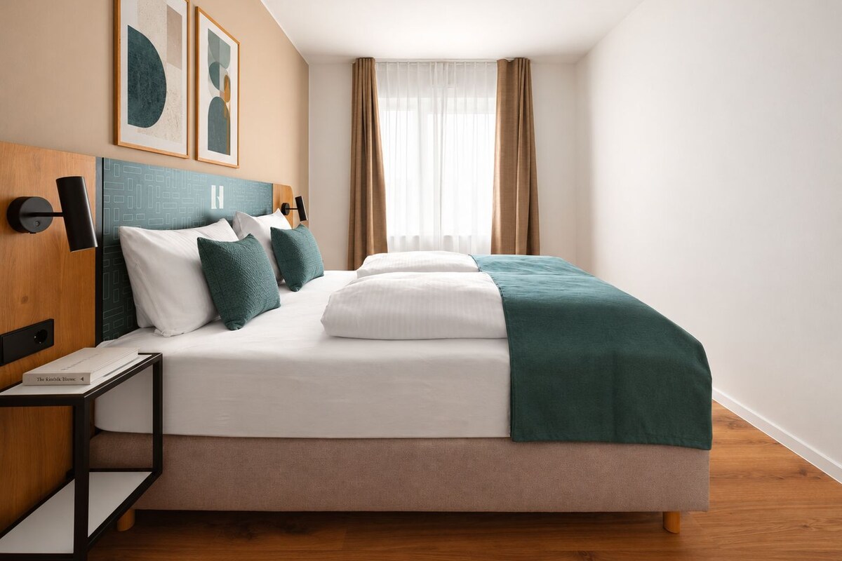 Double Room with Balcony or Terrace | Desk, laptop workspace, blackout drapes, WiFi (free)